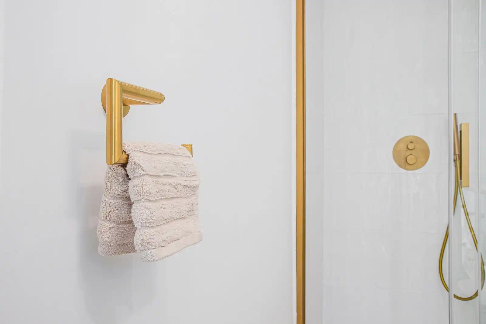 Badezimmer von Dachboden zur Miete in Marbella mit Klimaanlage, Möbliert und Fernseher