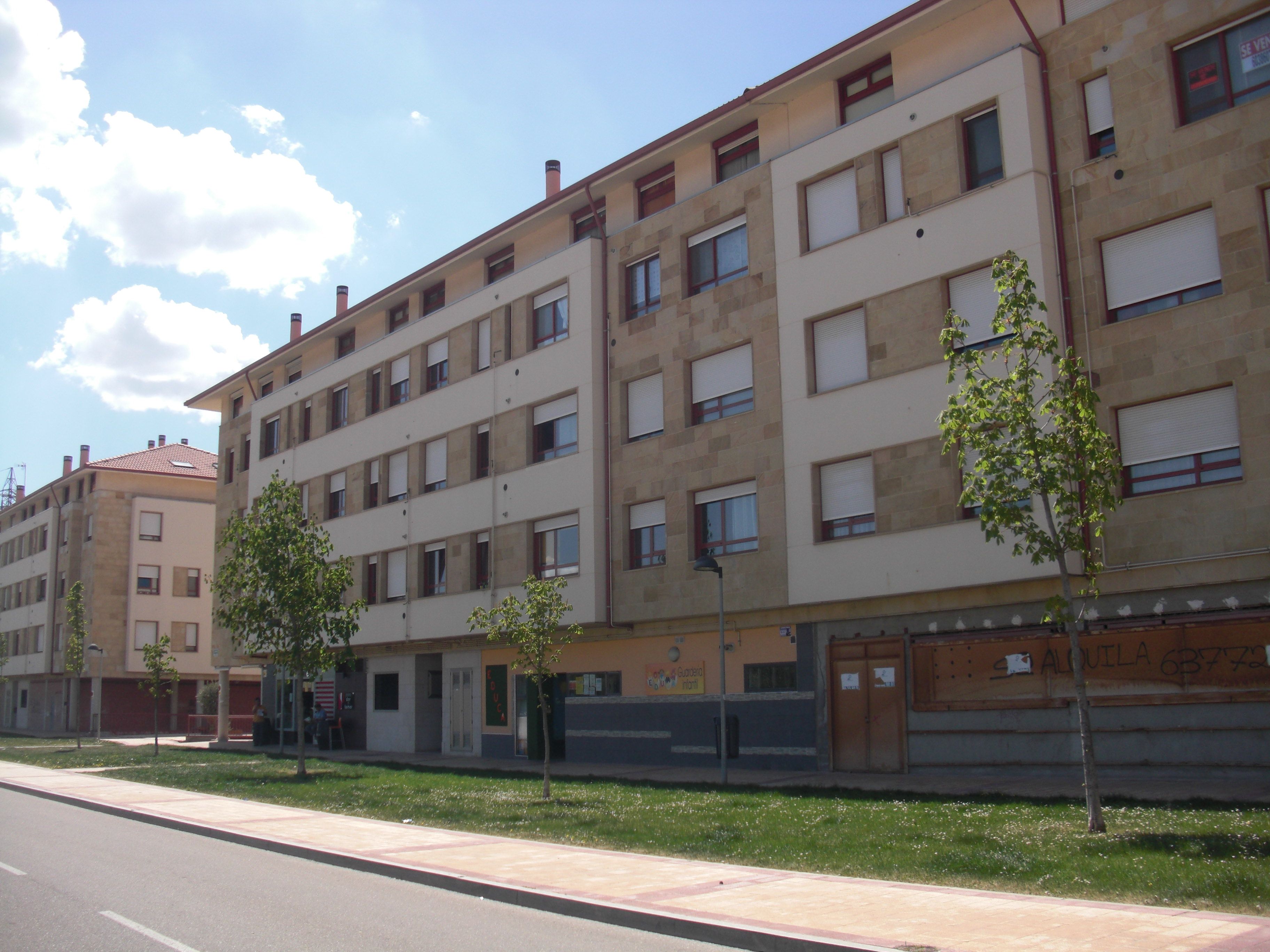 Vista exterior de Pis en venda en Arroyo de la Encomienda amb Calefacció, Parquet i Traster