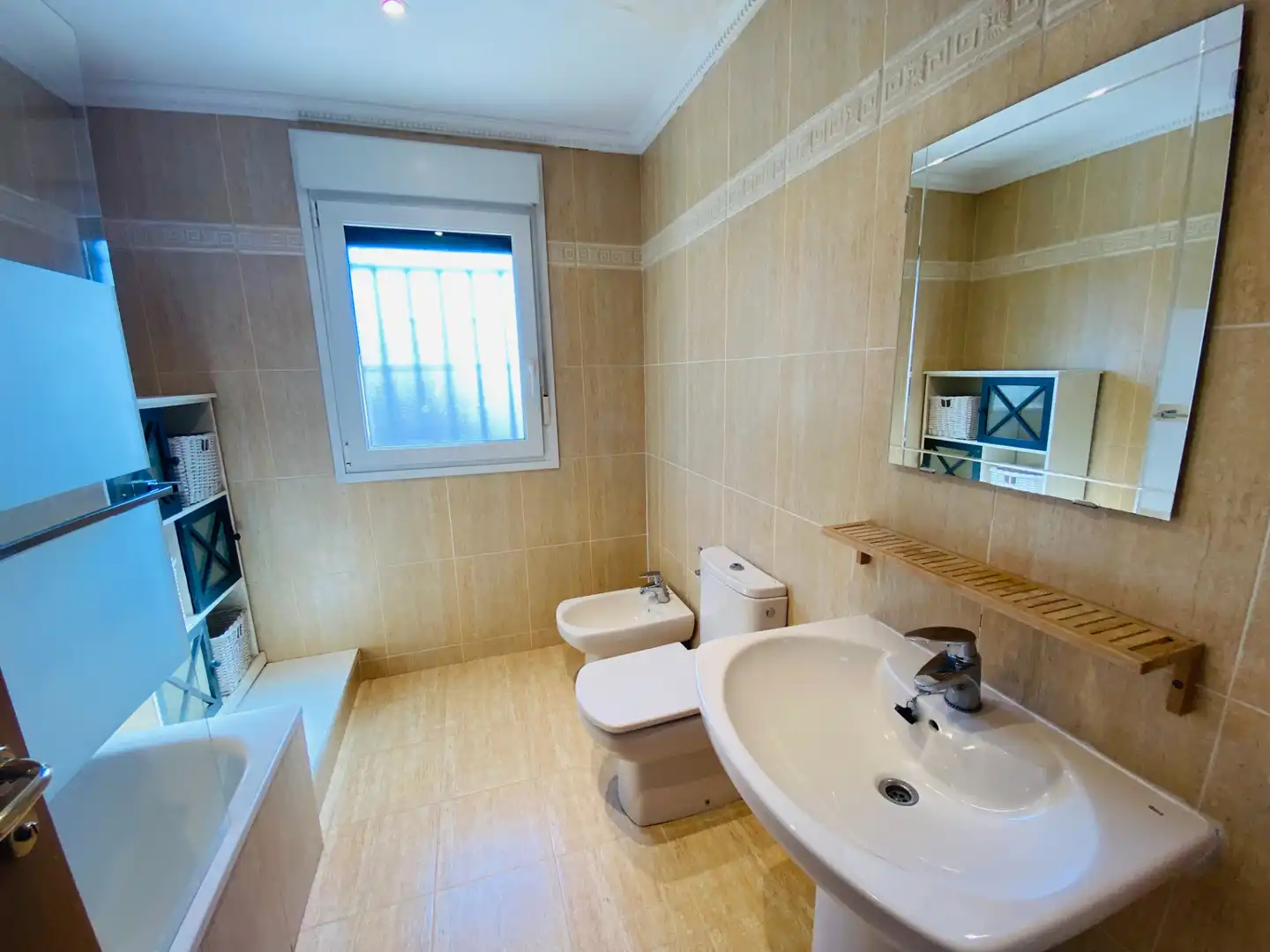 Baño de Casa adosada en venta en Navalcarnero con Aire acondicionado, Calefacción y Jardín privado