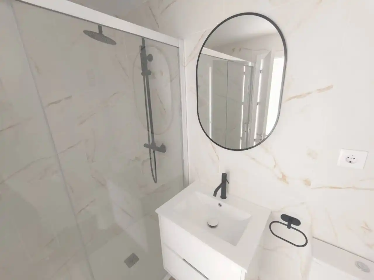 Badezimmer von Wohnung zur Miete in Murcia mit Terrasse, Abstellraum und Balkon