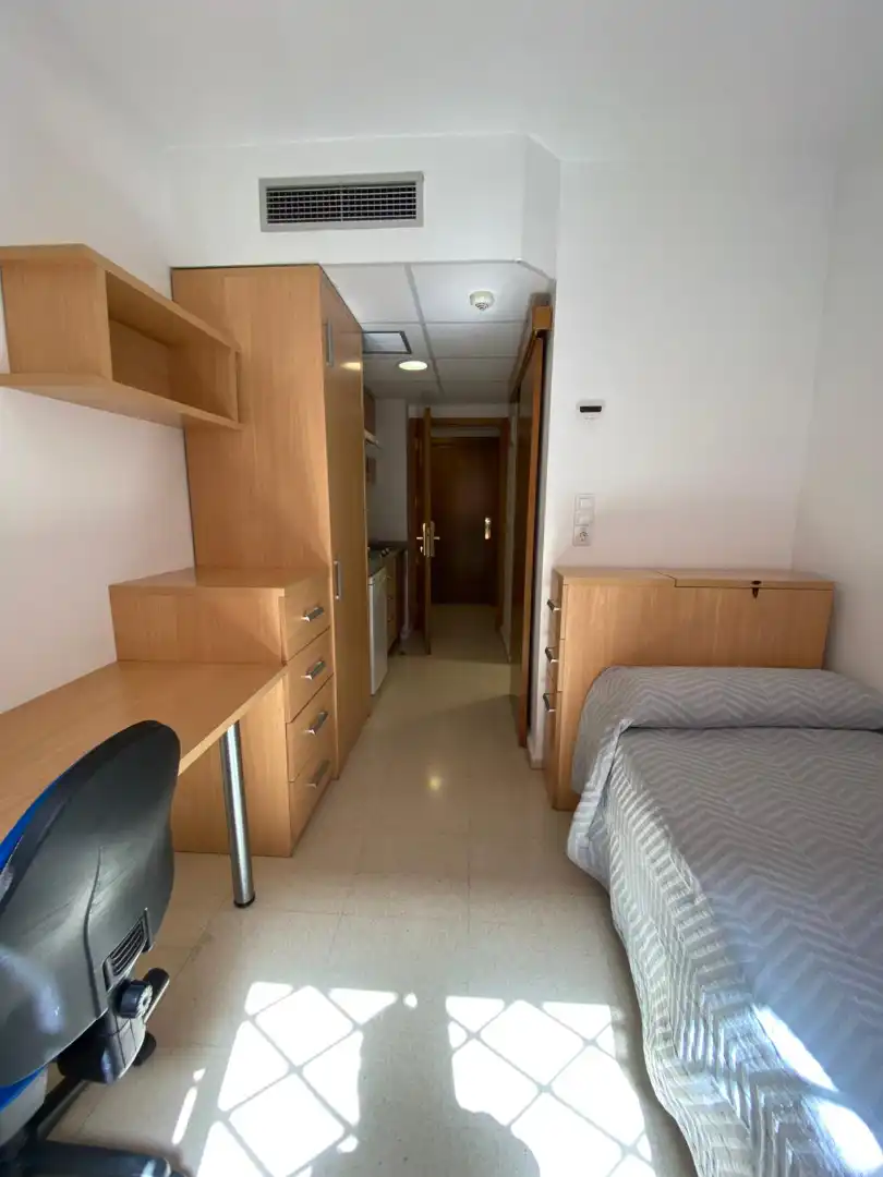 Habitación de Estudio en venta en San Vicente del Raspeig / Sant Vicent del Raspeig con Aire acondicionado, Amueblado y Microondas