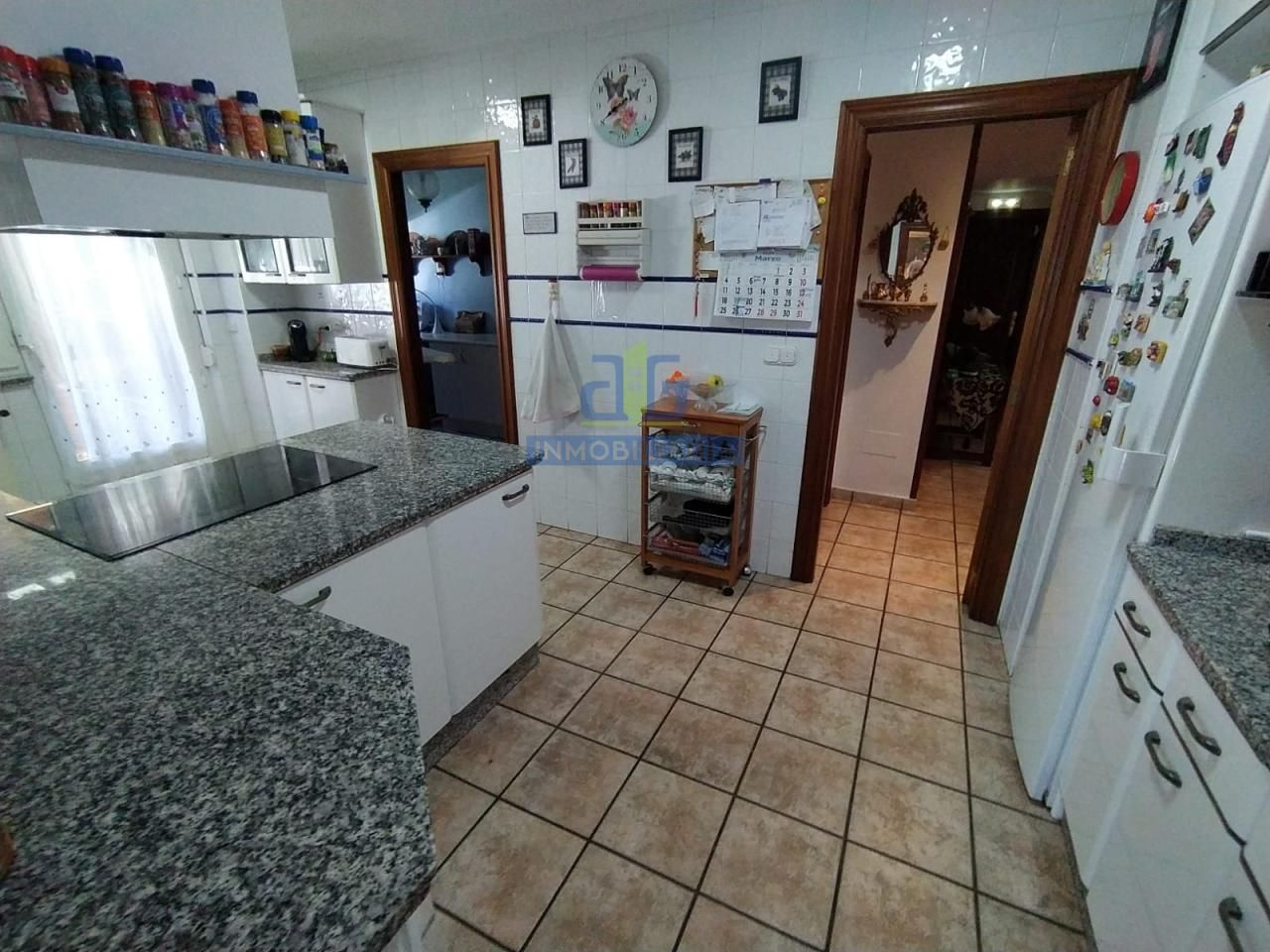 Cuina de Casa o xalet en venda en Villaquilambre amb Calefacció, Jardí privat i Parquet