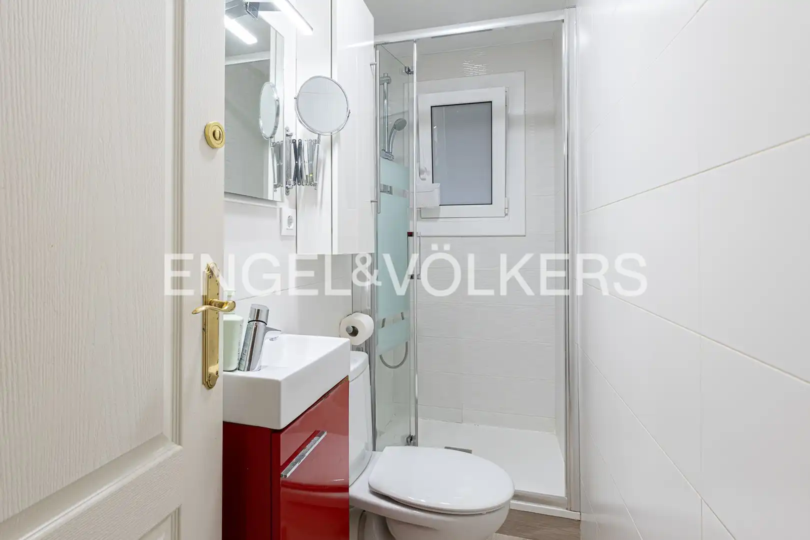 Bathroom of Flat for sale in Barcelona  with Air Conditioner, Heating and Parquet flooring