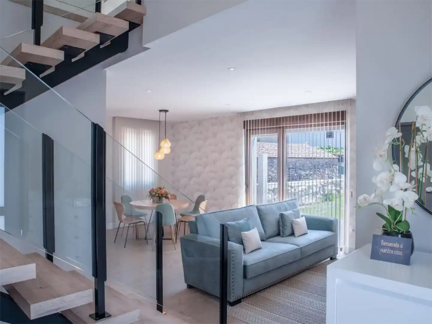Sala de estar de Casa o chalet de alquiler en Vilagarcía de Arousa con Aire acondicionado, Jardín privado y Amueblado