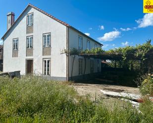 Vista exterior de Casa o xalet en venda en Ames amb Jardí privat i Terrassa