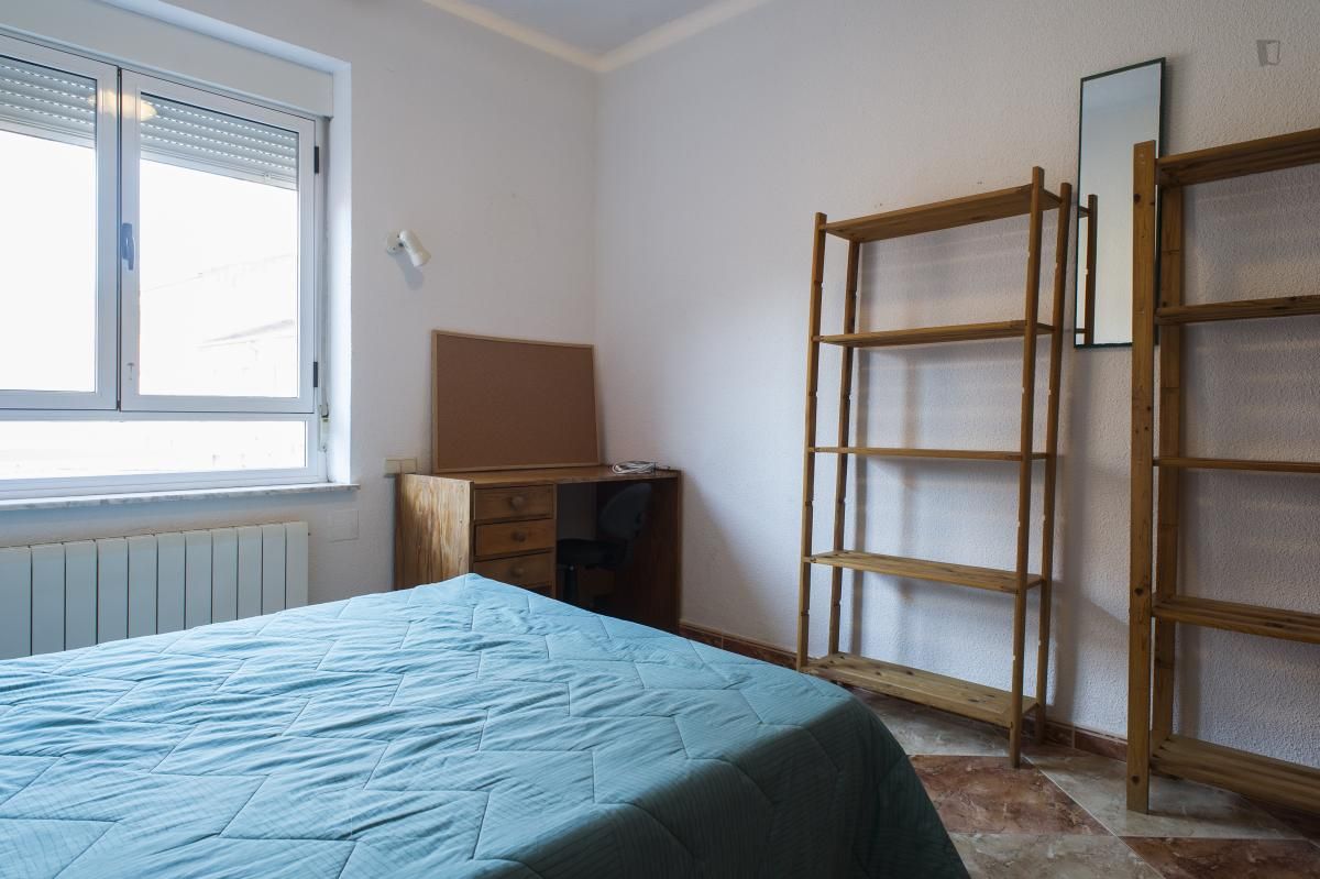 Dormitori de Apartament de lloguer en Salamanca Capital amb Calefacció, Moblat i Rentadora