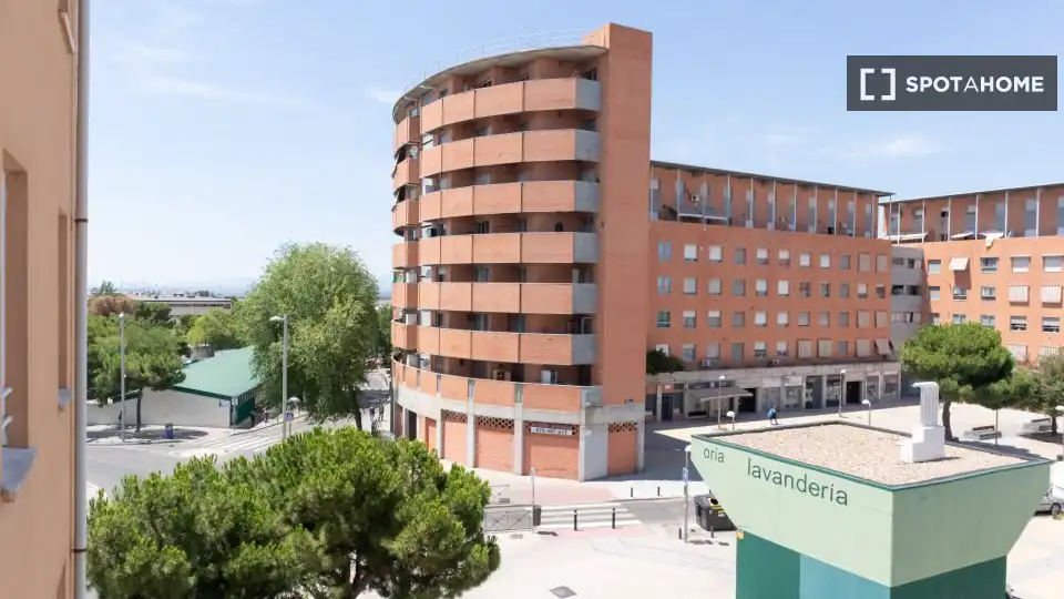 Vista exterior de Pis de lloguer en Madrid amb Aire condicionat, Calefacció i Moblat