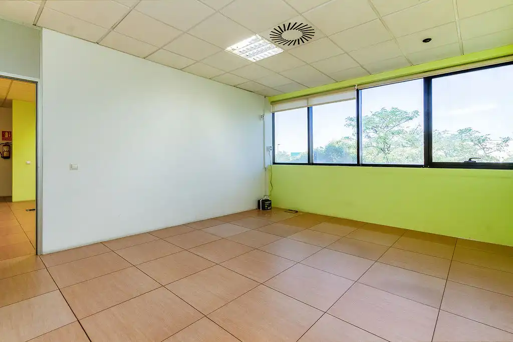 Business premises for sale in Av Vía Láctea, imagen 12