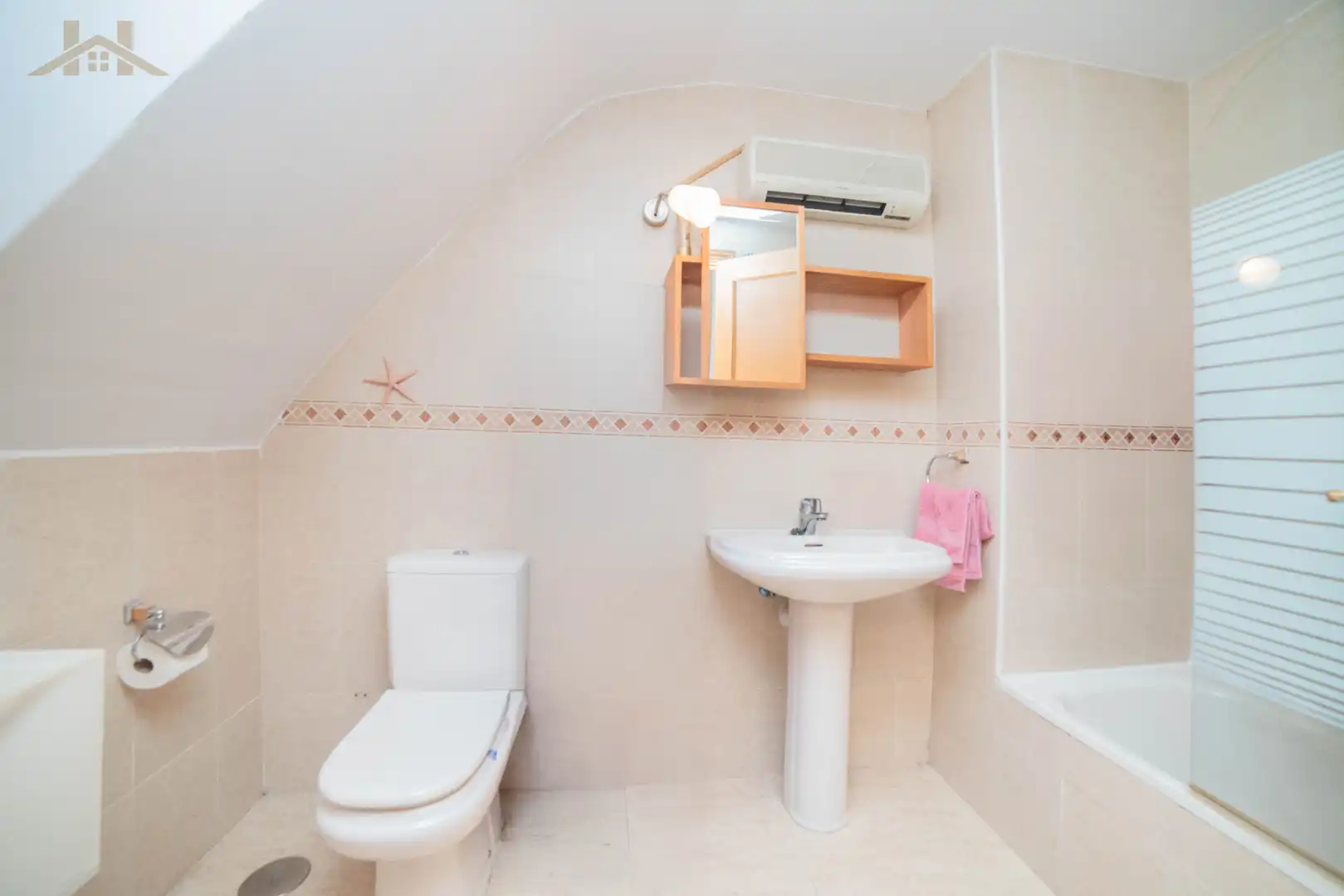 Baño de Dúplex en venta en Valmojado con Aire acondicionado, Calefacción y Trastero