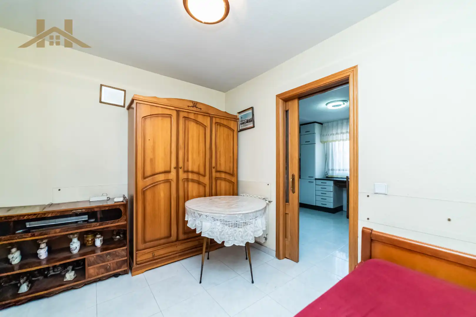 Habitación de Casa adosada en venta en Navalcarnero con Aire acondicionado, Calefacción y Jardín privado