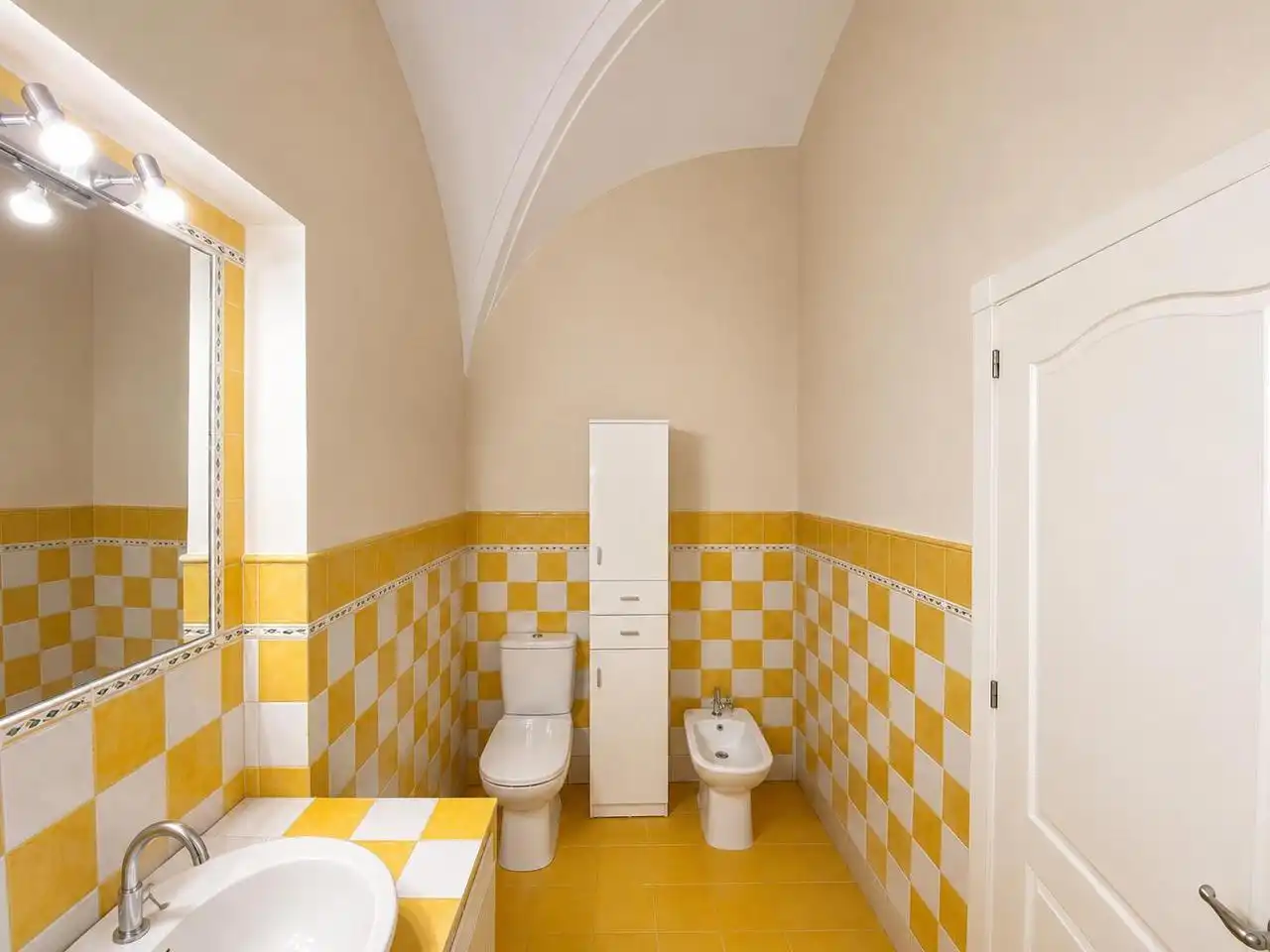 Badezimmer von Haus oder Chalet zum Verkauf in Villagonzalo mit Privatgarten, Terrasse und Schwimmbad