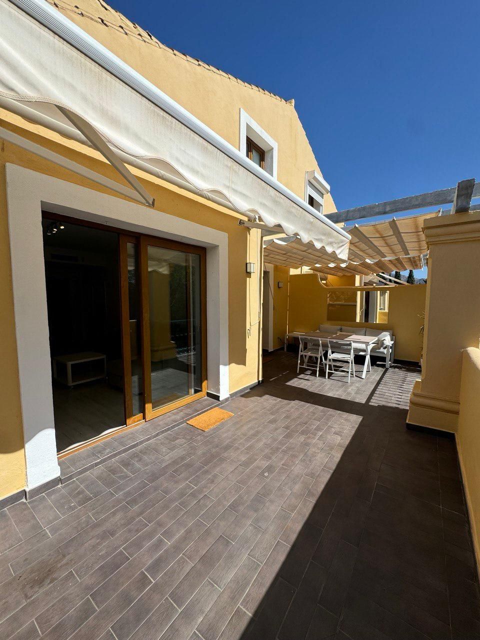 Terrassa de Dúplex de lloguer en Marbella amb Piscina comunitària