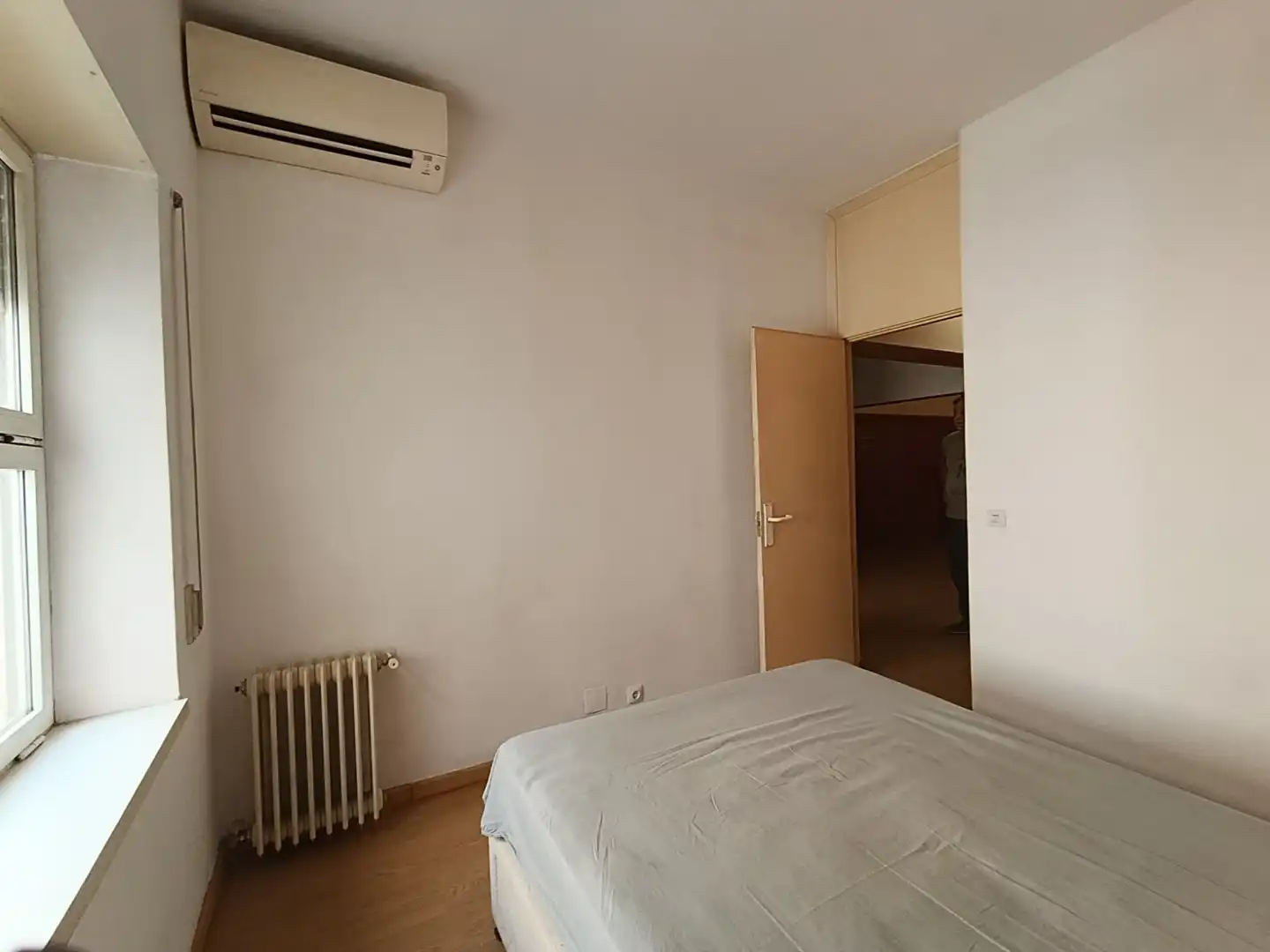 Schlafzimmer von Wohnung zur Miete in Madrid mit Klimaanlage, Heizung und Parkett