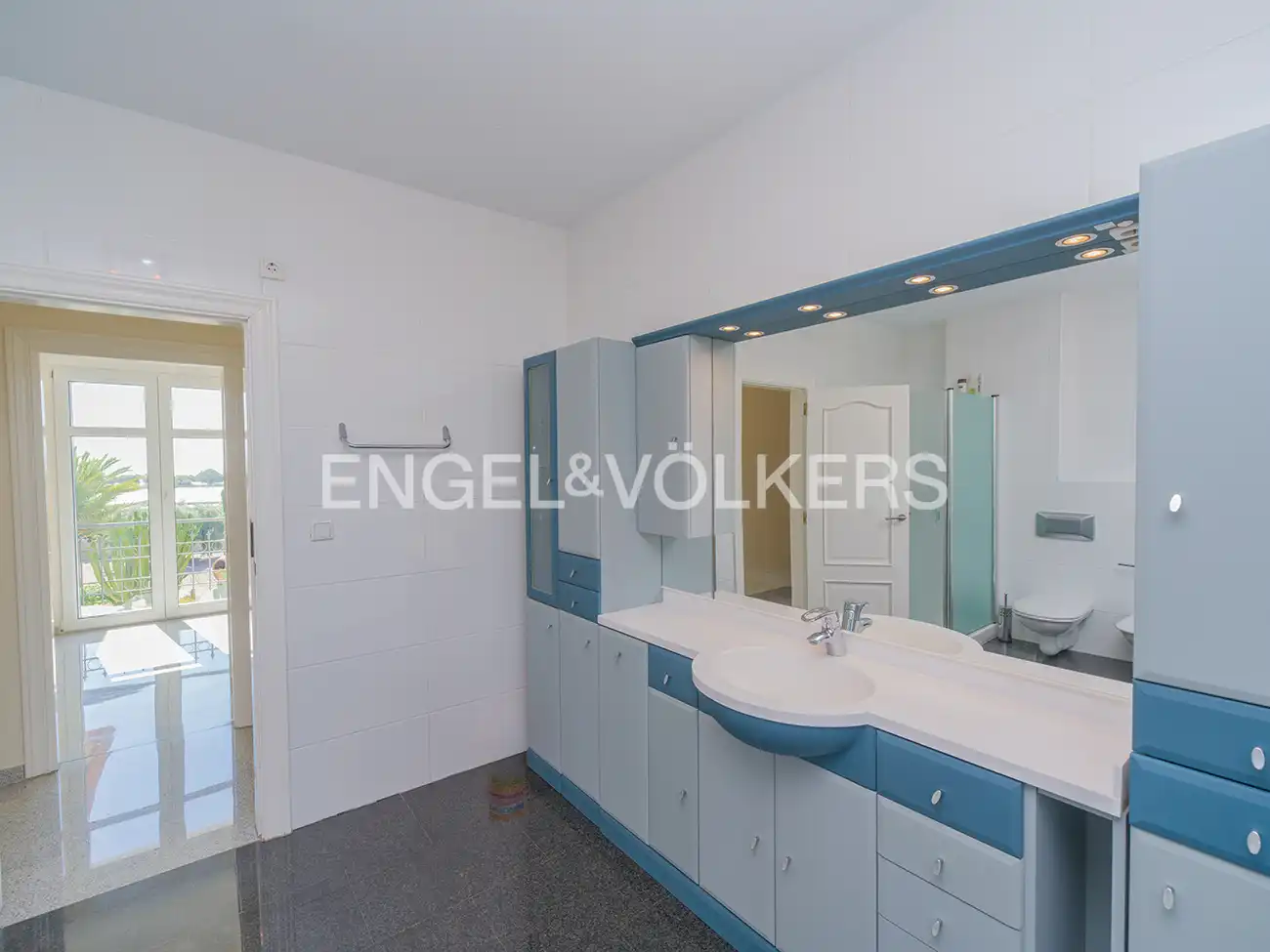 Bathroom of Houses for sale in Elche / Elx  with Air Conditioner, Heating and Private garden