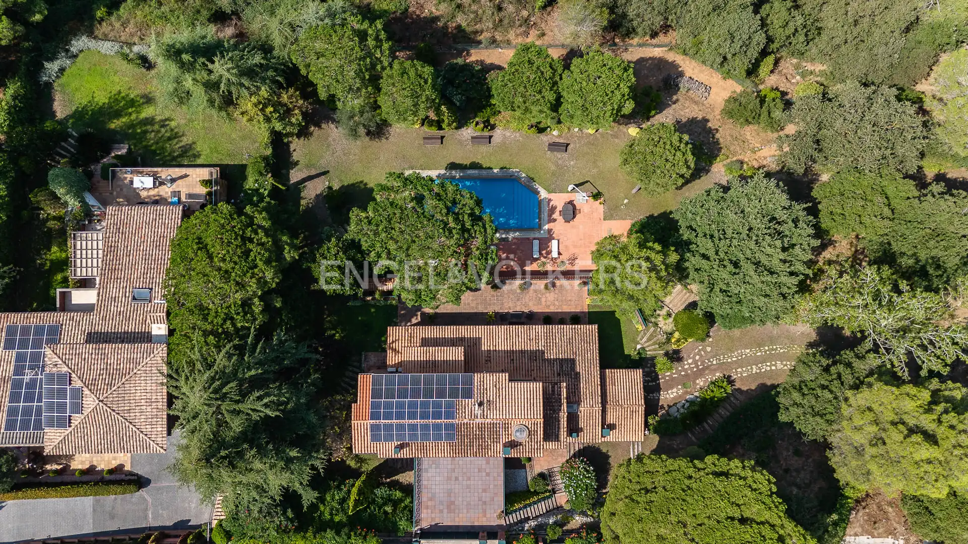 Jardín de Casa o chalet en venta en Barcelona con Aire acondicionado, Calefacción y Jardín privado