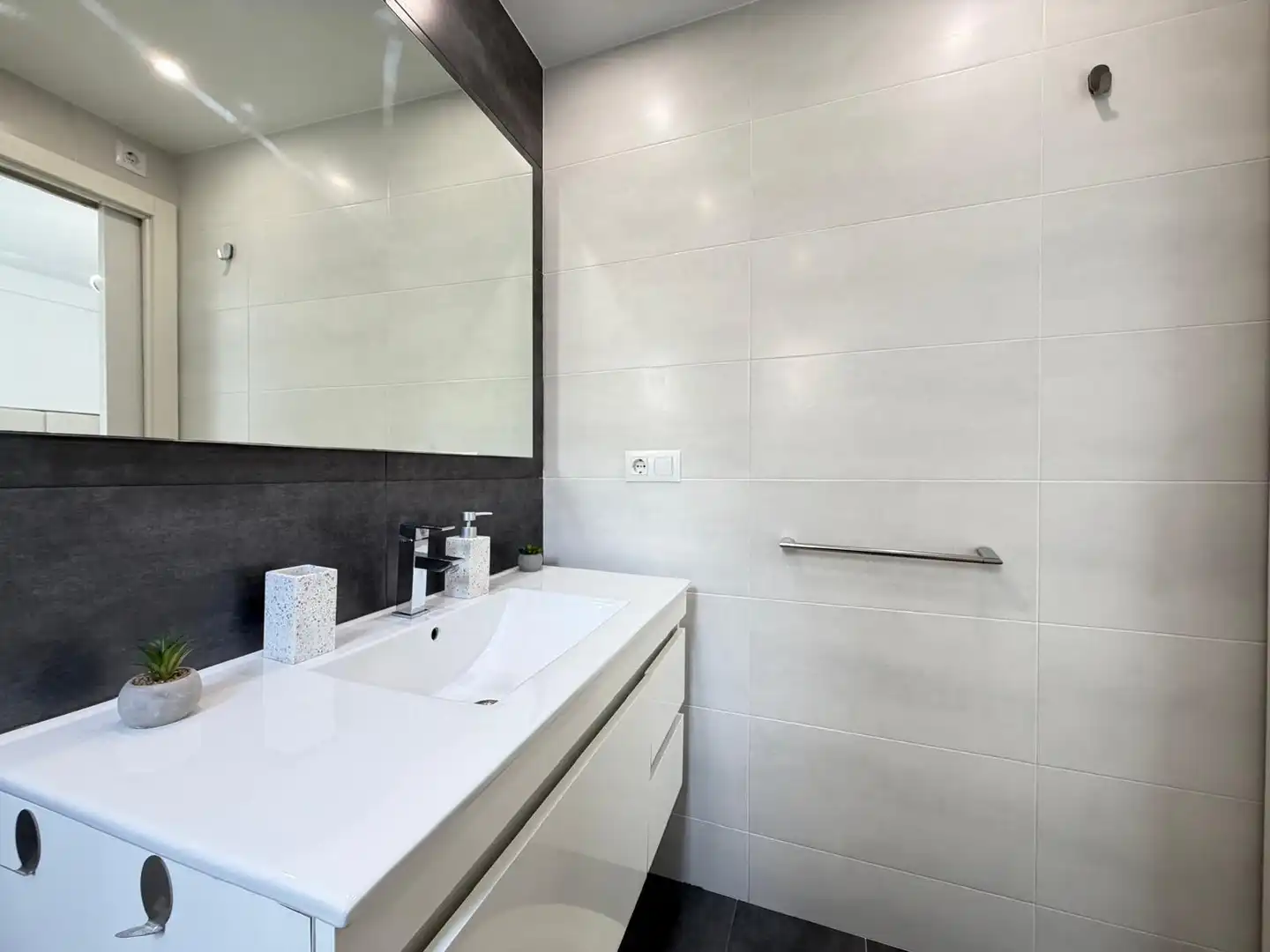 Baño de Ático en venta en Torrevieja con Aire acondicionado, Calefacción y Amueblado
