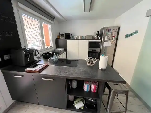 Cuina de Casa o xalet en venda en Zaragoza amb Aire condicionat, Calefacció i Jardí privat