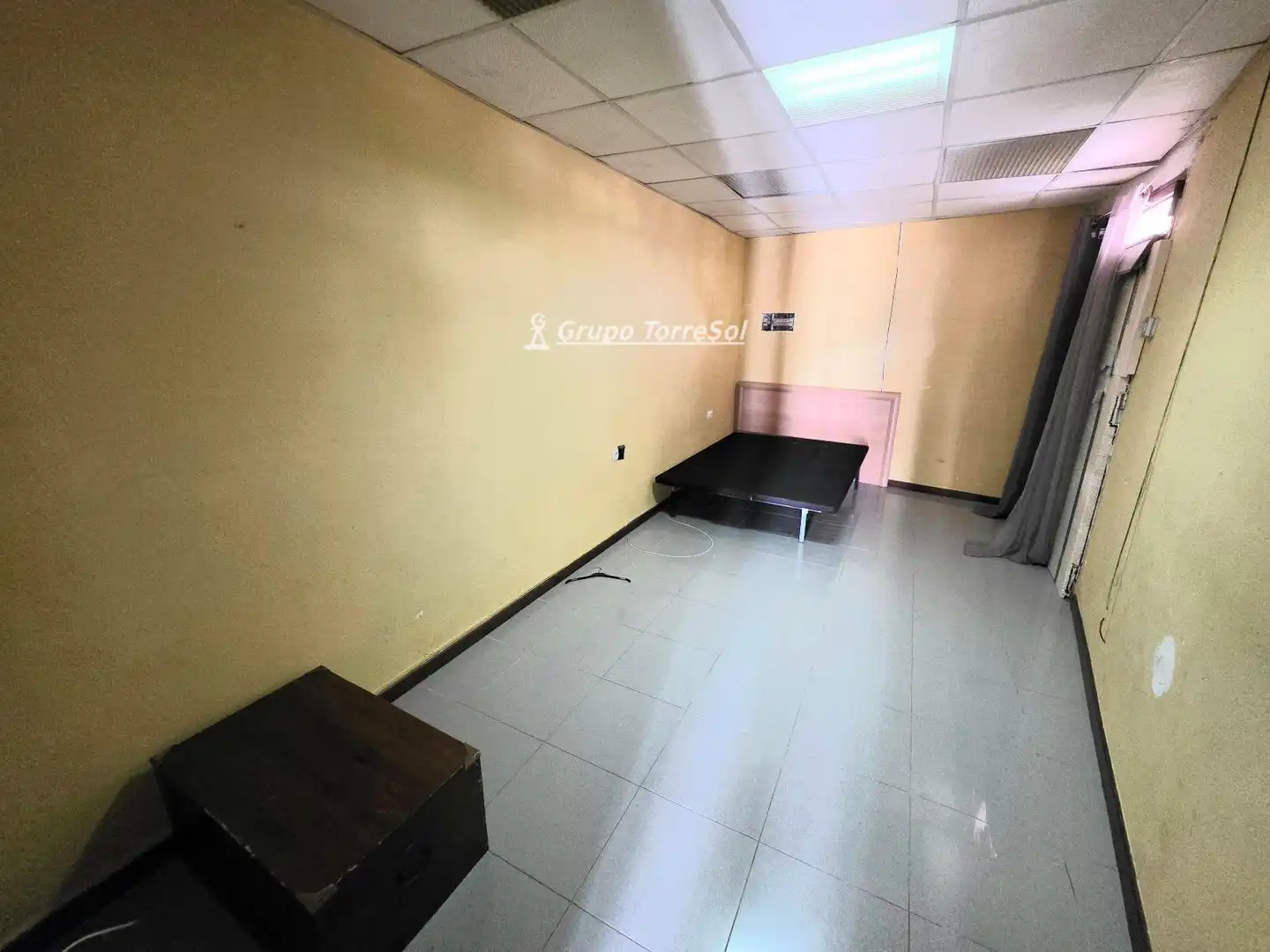 Commercial properties for sale in de Renau, Creixell