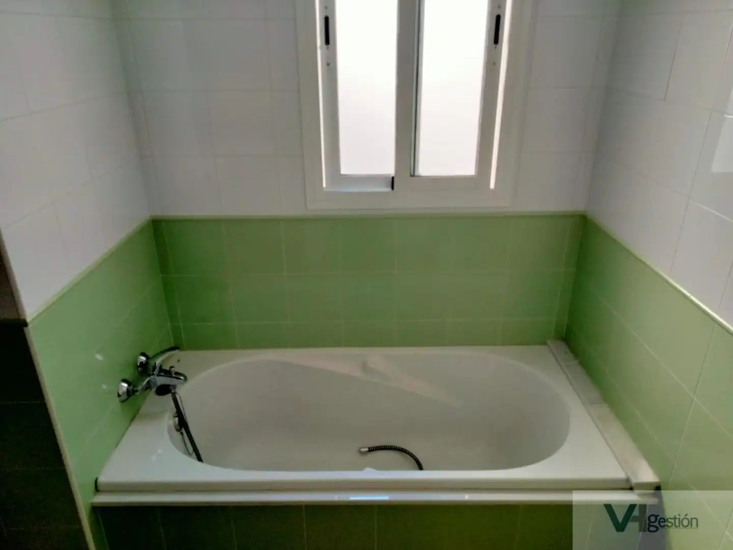 Badezimmer von Maisonette zum Verkauf in Villamartín mit Klimaanlage und Terrasse