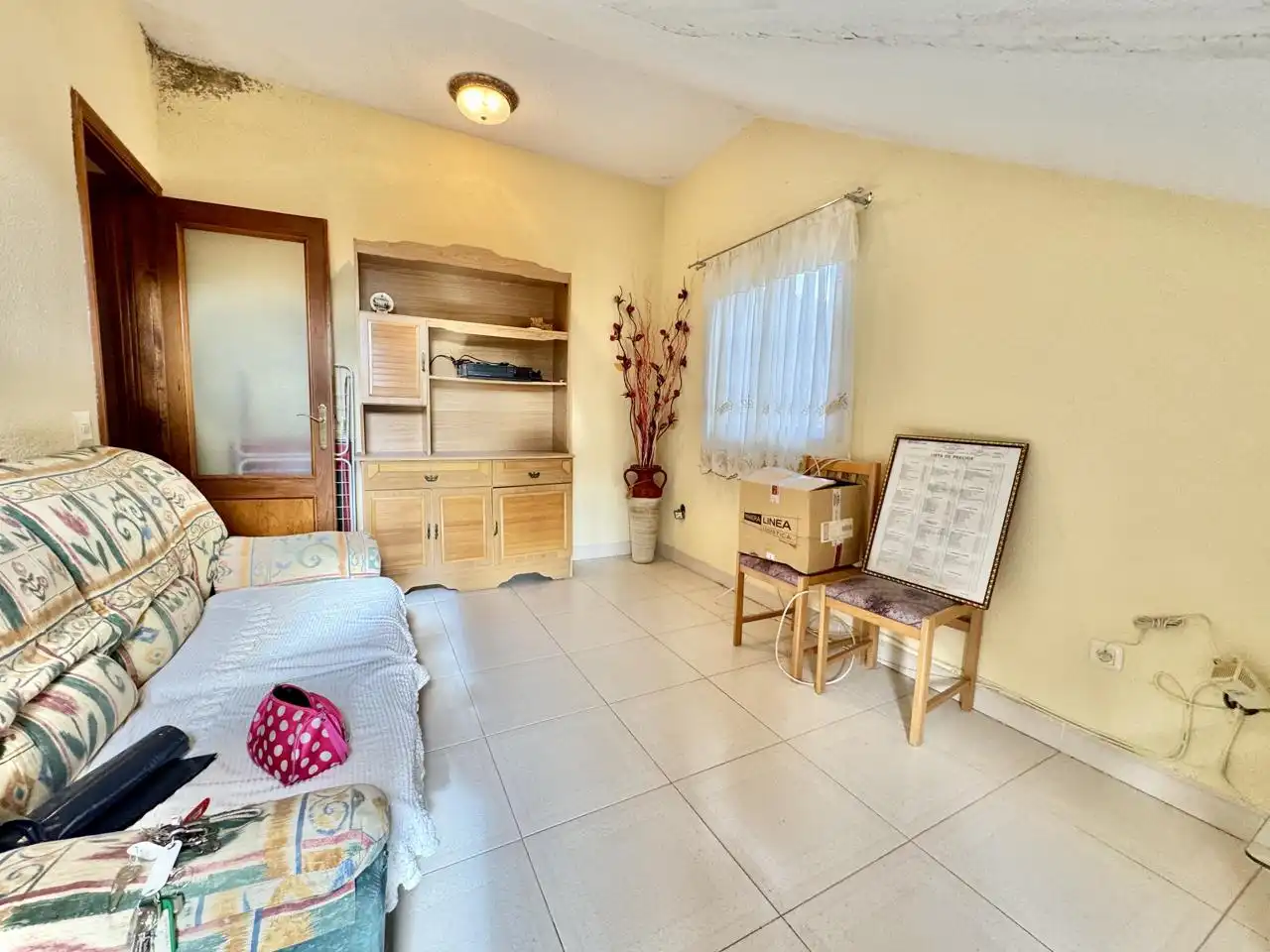 Sala de estar de Local en venta en Maello con Aire acondicionado