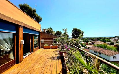 Terrassa de Casa o xalet en venda en Castelldefels amb Aire condicionat, Calefacció i Jardí privat