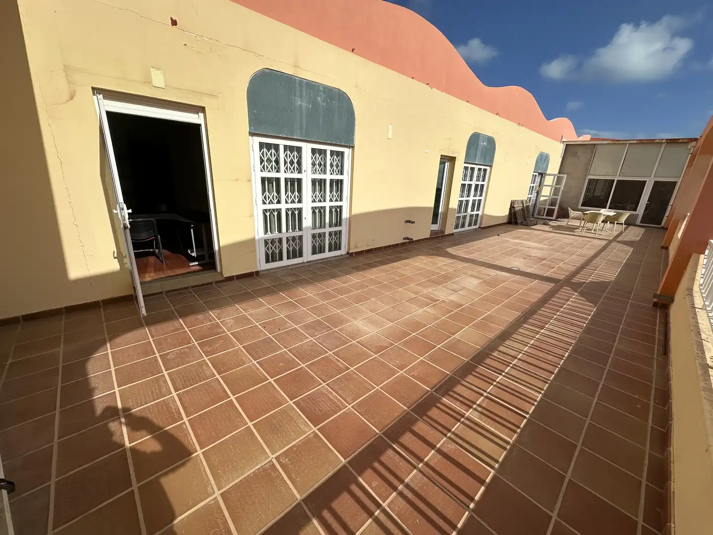 Terrasse von Büro zur Miete in Antigua mit Klimaanlage, Terrasse und Möbliert