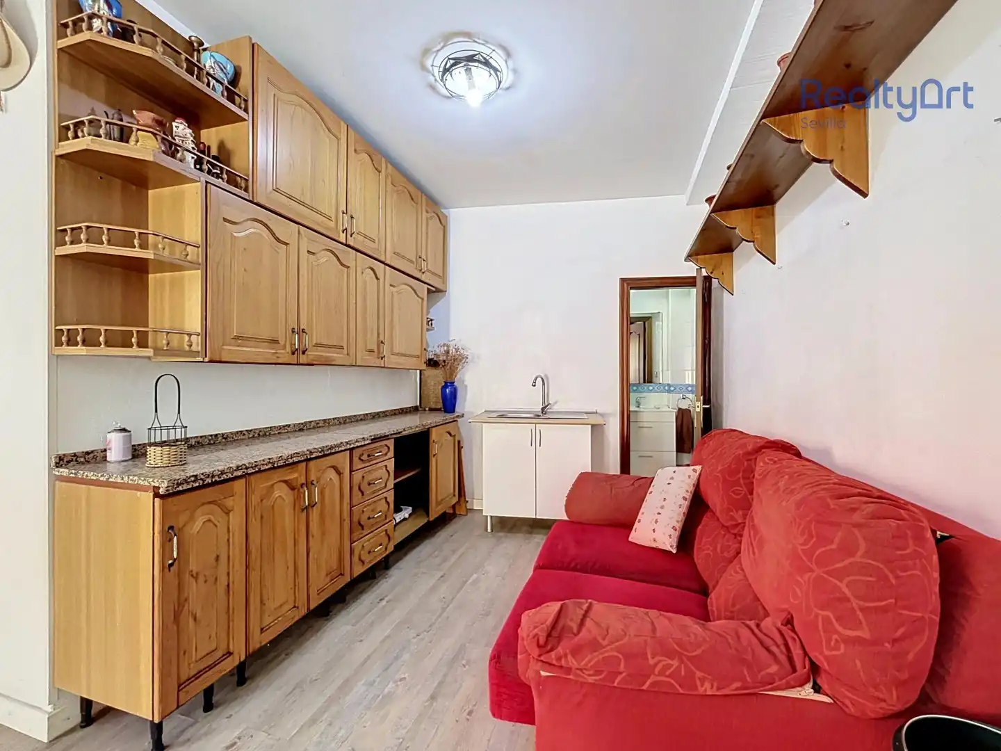 Cuina de Casa o xalet en venda en Sevilla amb Aire condicionat, Terrassa i Balcó