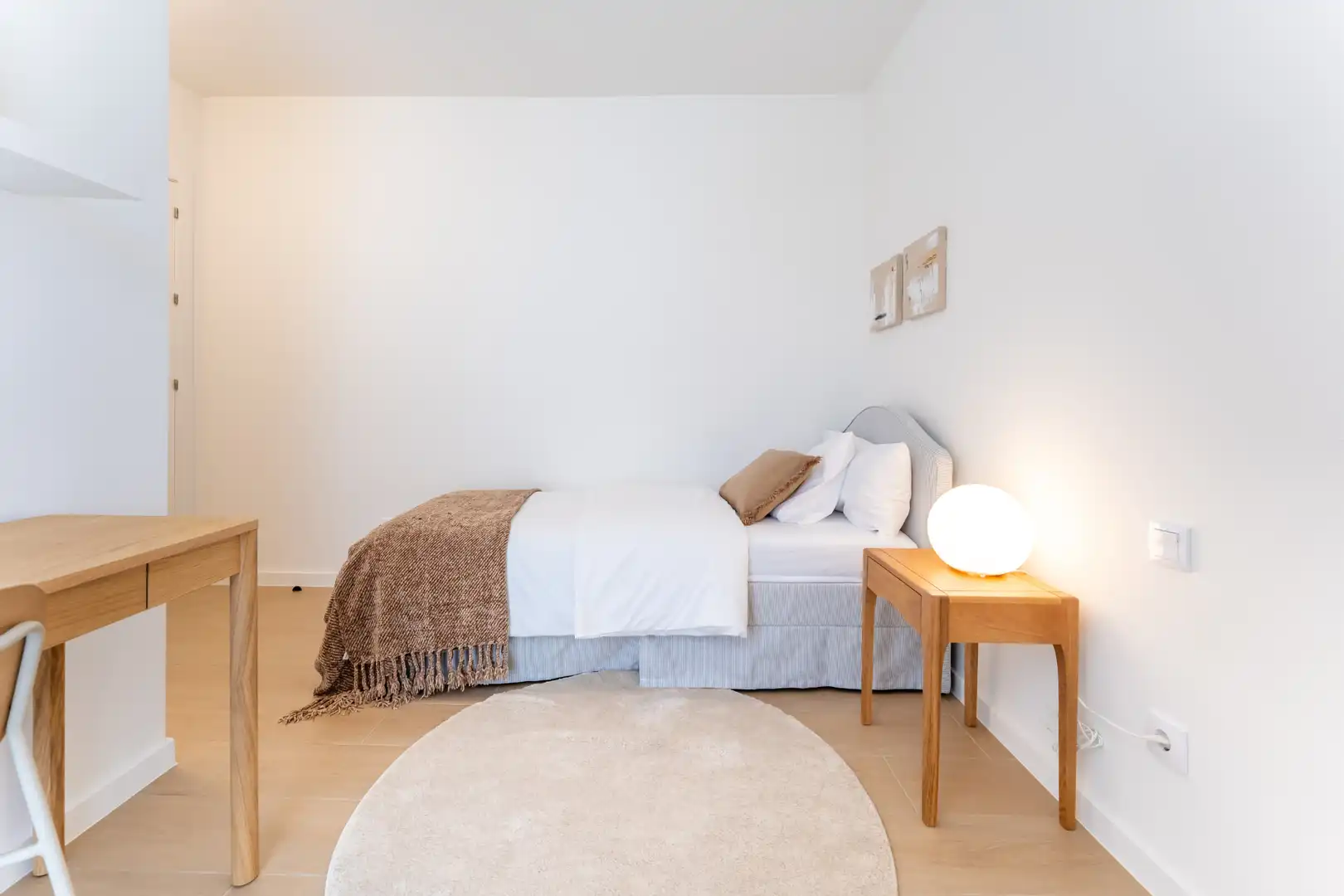 Dormitori de Apartament de lloguer en Madrid amb Aire condicionat, Calefacció i Traster