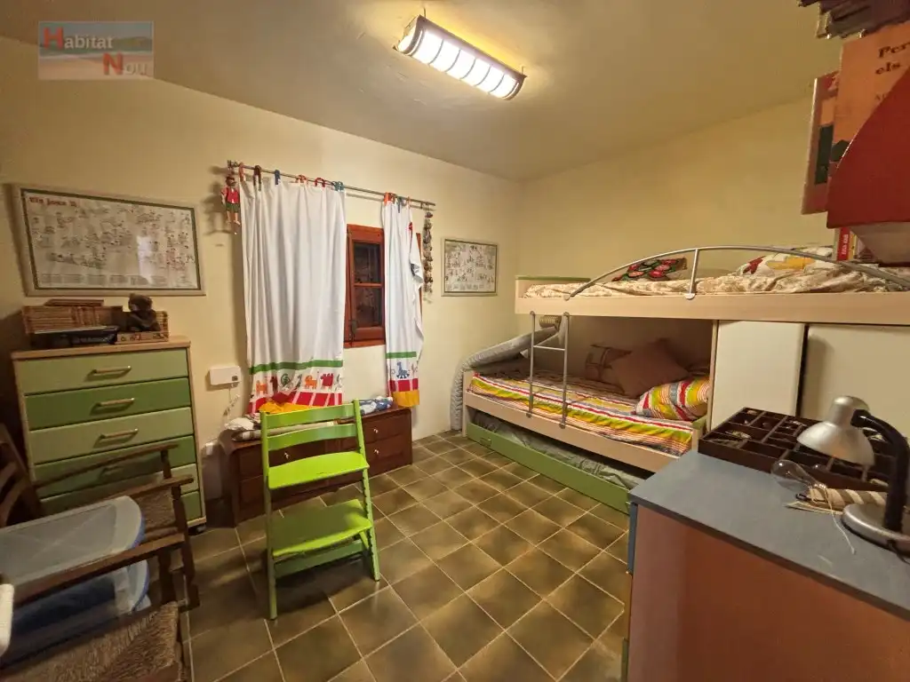Dormitori de Casa o xalet en venda en La Bisbal del Penedès amb Moblat i Forn