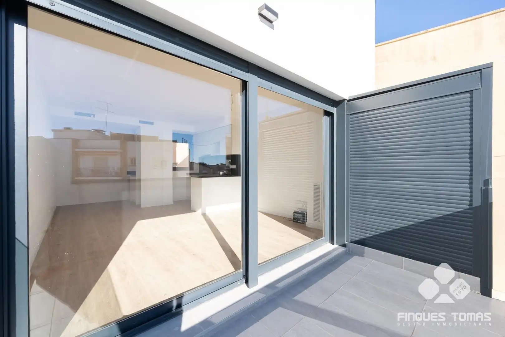 Vista exterior de Pis en venda en Cubelles amb Terrassa, Balcó i Piscina comunitària