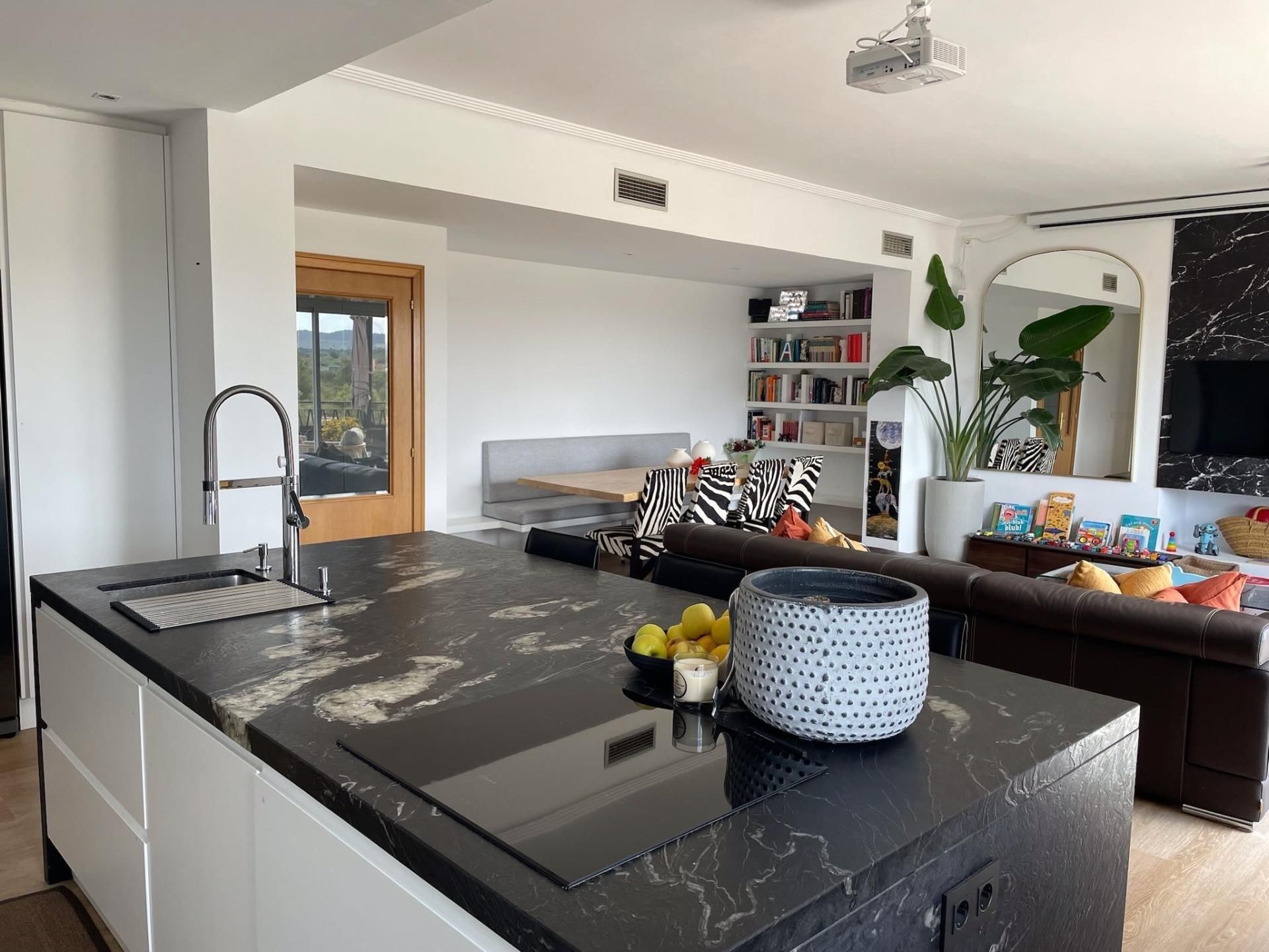 Kitchen of Attic for sale in  Palma de Mallorca  with Air Conditioner, Heating and Private garden