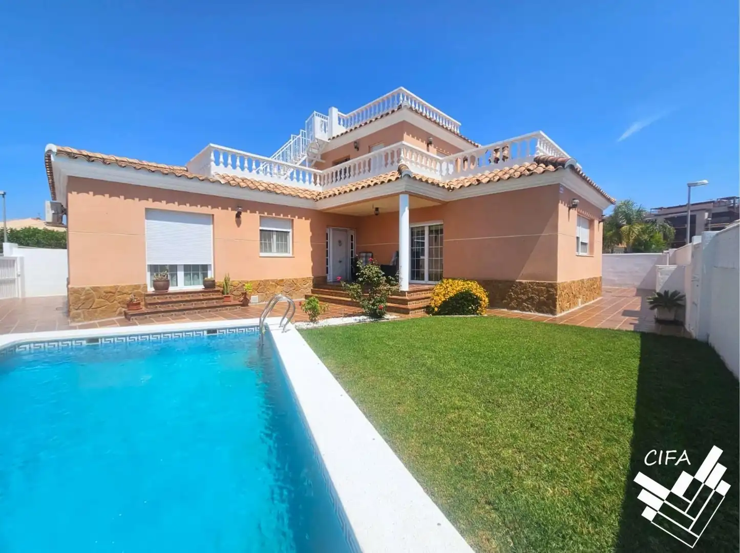 Vista exterior de Casa o chalet en venta en Vinaròs con Aire acondicionado, Calefacción y Jardín privado