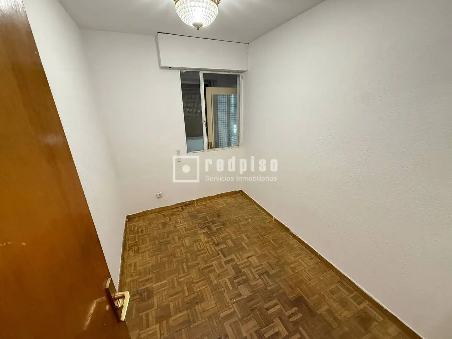Habitación de Piso en venta en Madrid con Calefacción y Terraza