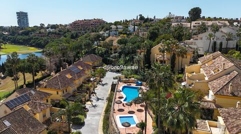 Foto 4 de Casa adosada en venda a Urbanización Golf Río Real, 1d, Río Real, Marbella