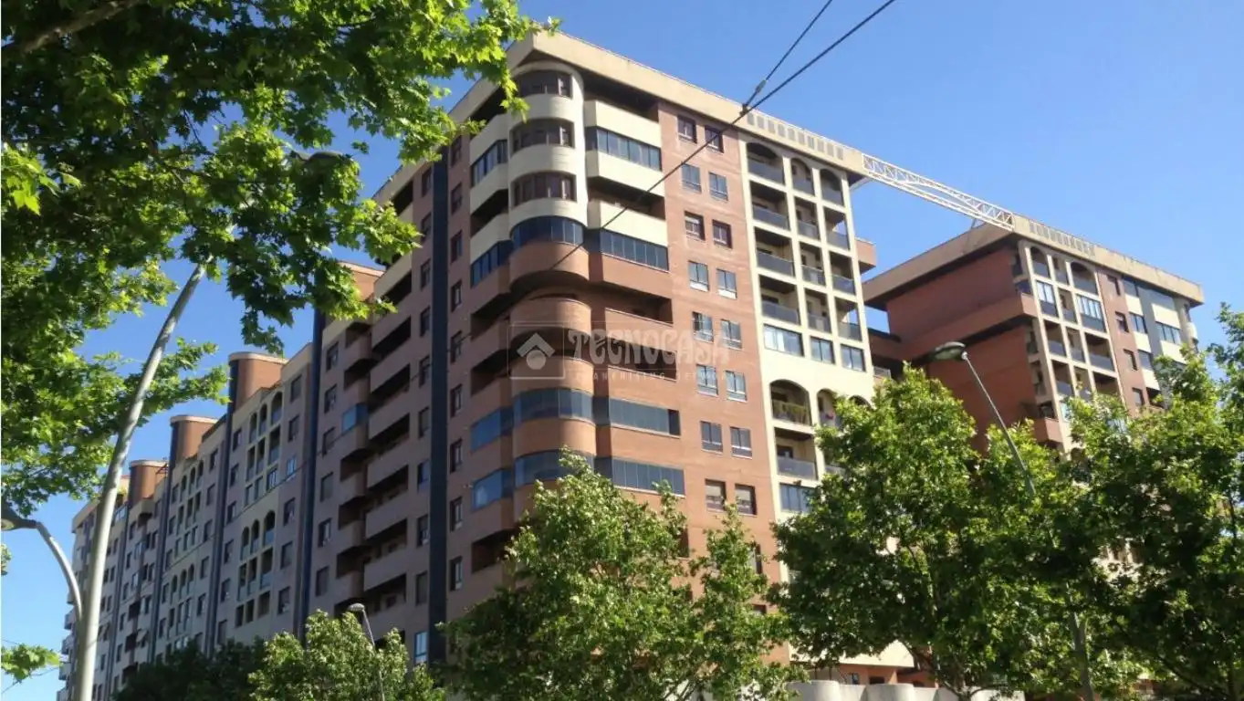 Vista exterior de Garaje en venta en Zaragoza