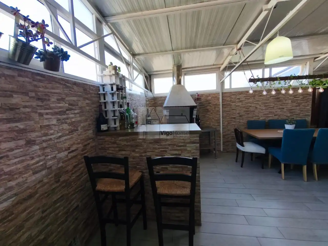 Cocina de Piso en venta en Vigo  con Calefacción, Terraza y Trastero