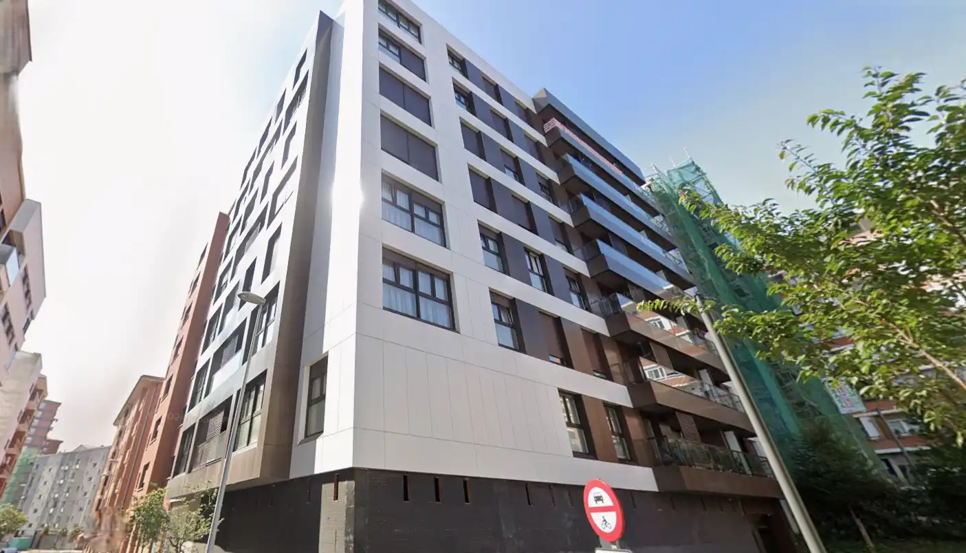 Individuel à vendre à Txakurzulo 2-6 Piso -2 Puerta 98
