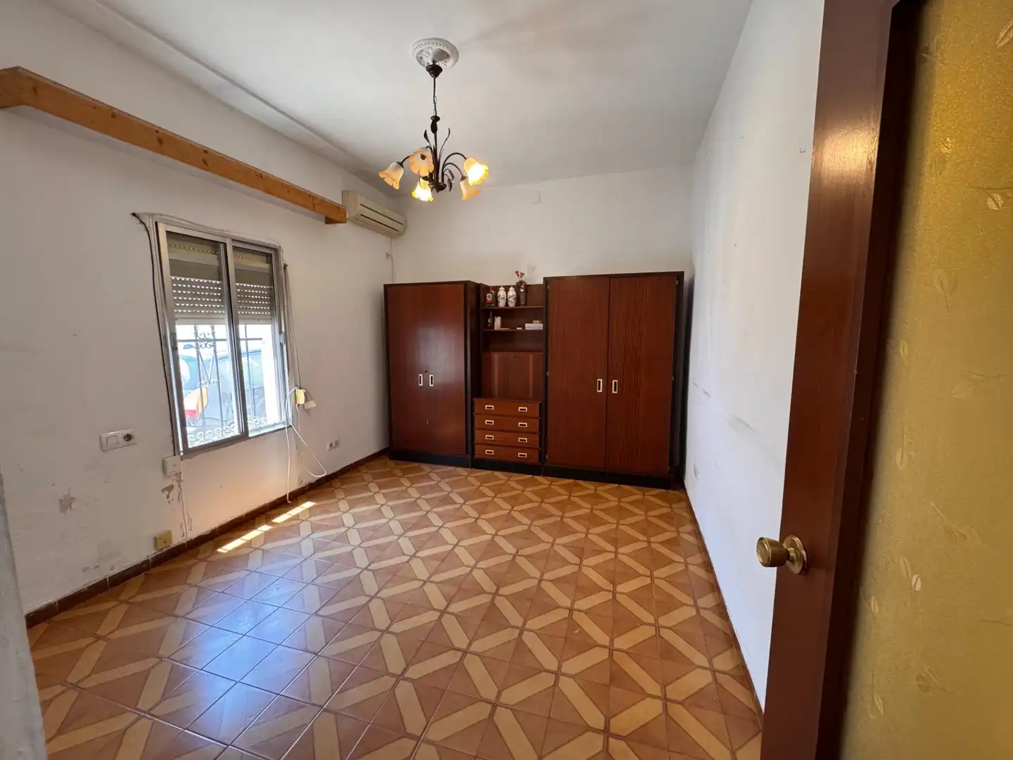 Casa adosada en venda en San Juan de Aznalfarache amb Traster