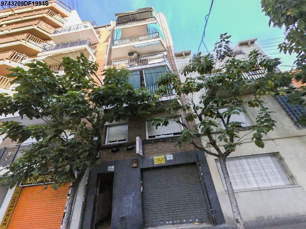 Vista exterior de Pis en venda en Rubí amb Balcó