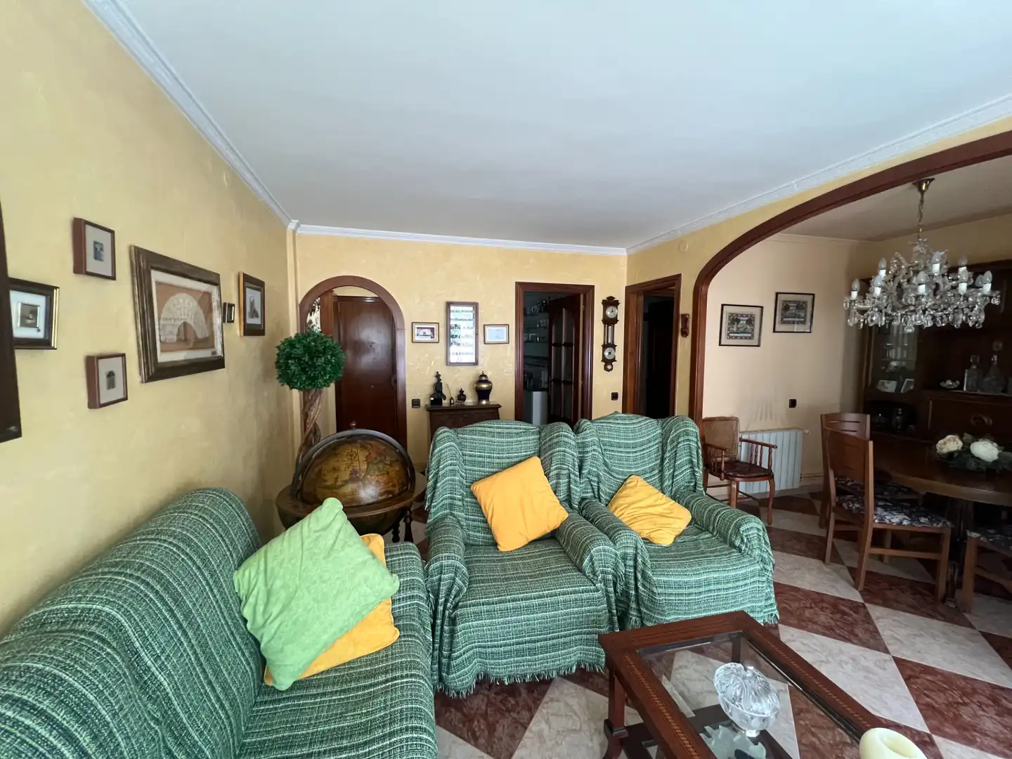 Sala de estar de Piso en venta en Molins de Rei, Barcelona