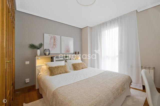 Piso en Alquiler en La Pereda