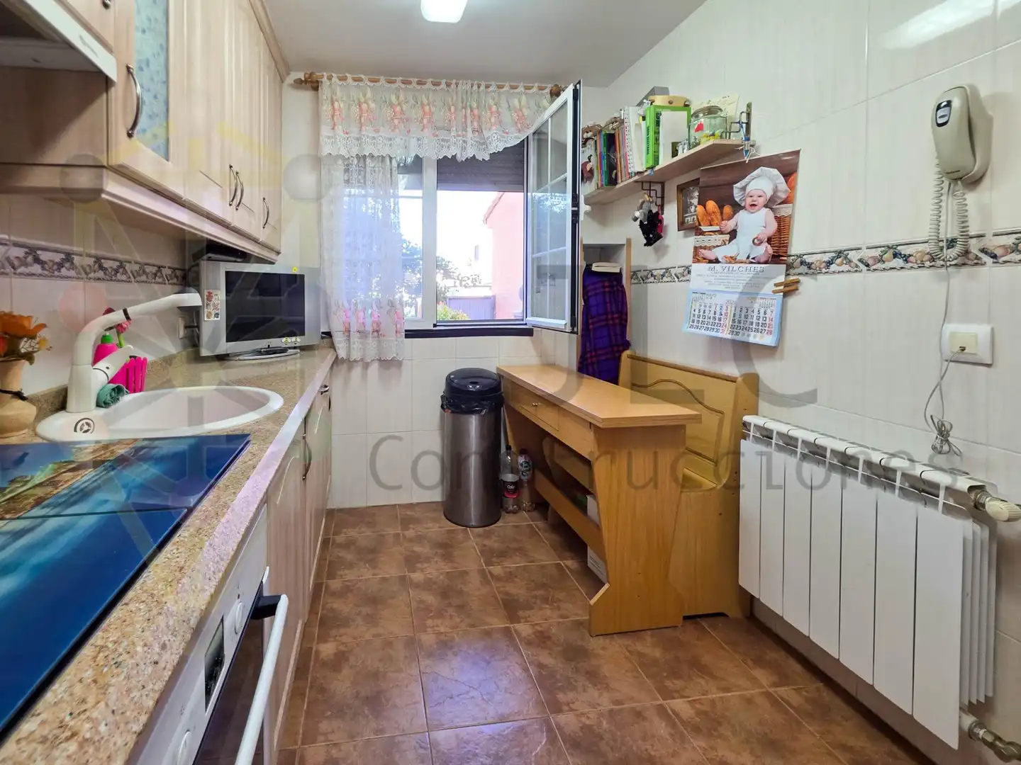 Cocina de Casa adosada en venta en El Casar con Calefacción y Piscina comunitaria