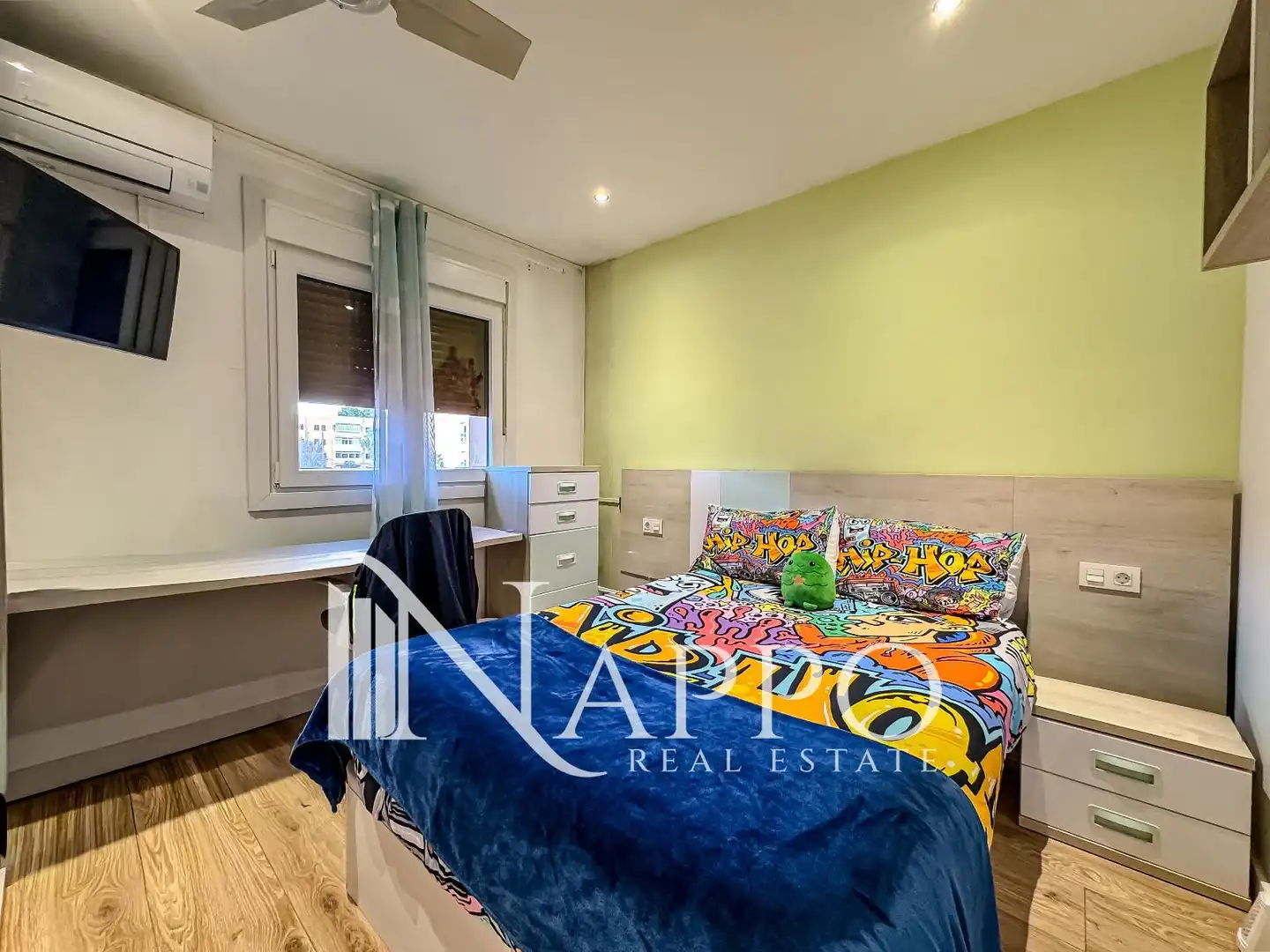 Habitación de Casa adosada en venta en Calvià con Aire acondicionado, Calefacción y Jardín privado