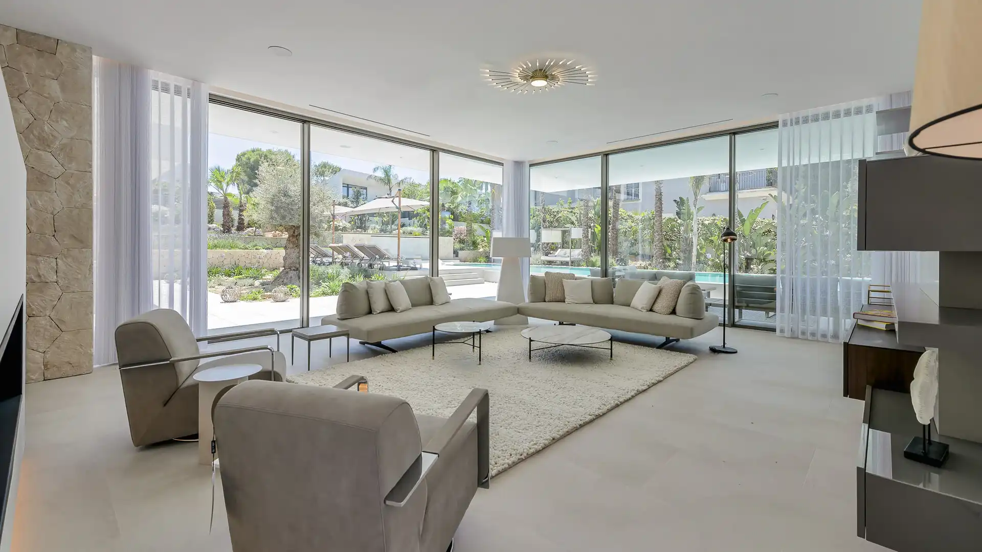 Living room of Houses for sale in Calvià  with Air Conditioner, Heating and Parquet flooring