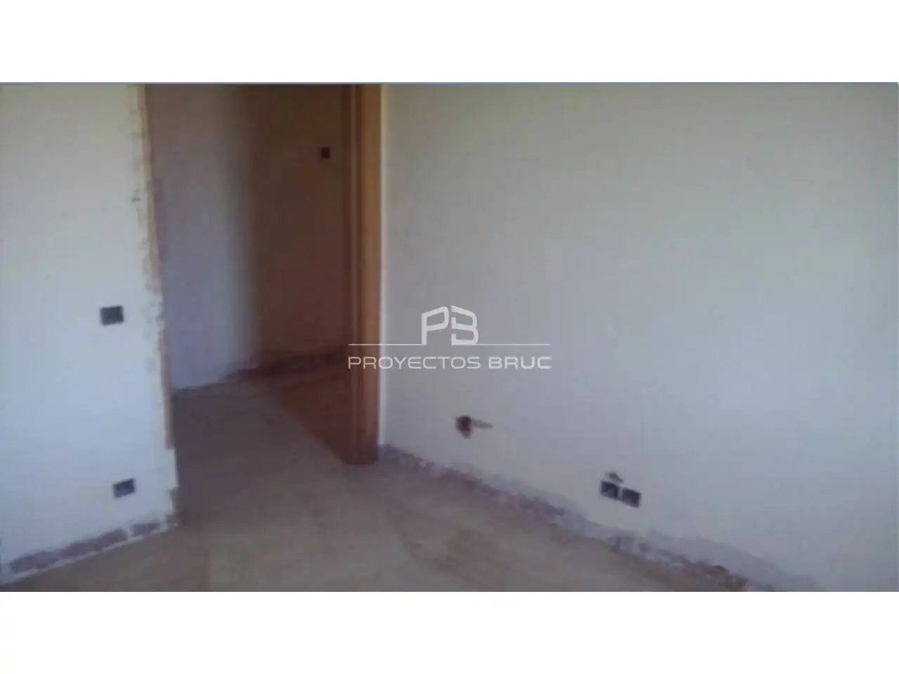 Casa amb jardí en venda a Calle Venecia, imagen 3