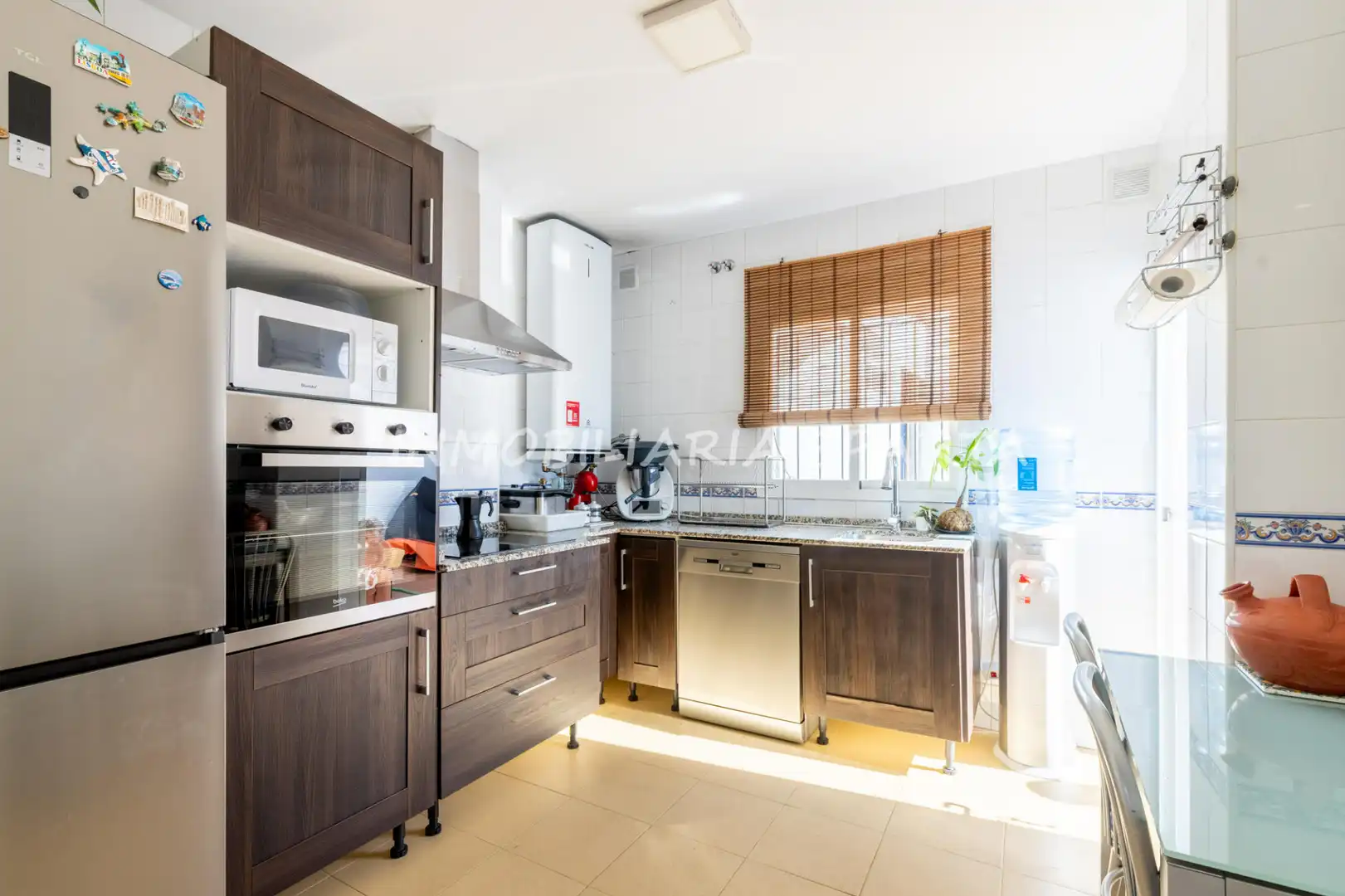 Kitchen of Detached homes for sale in Benacazón  with Air Conditioner, Heating and Oven