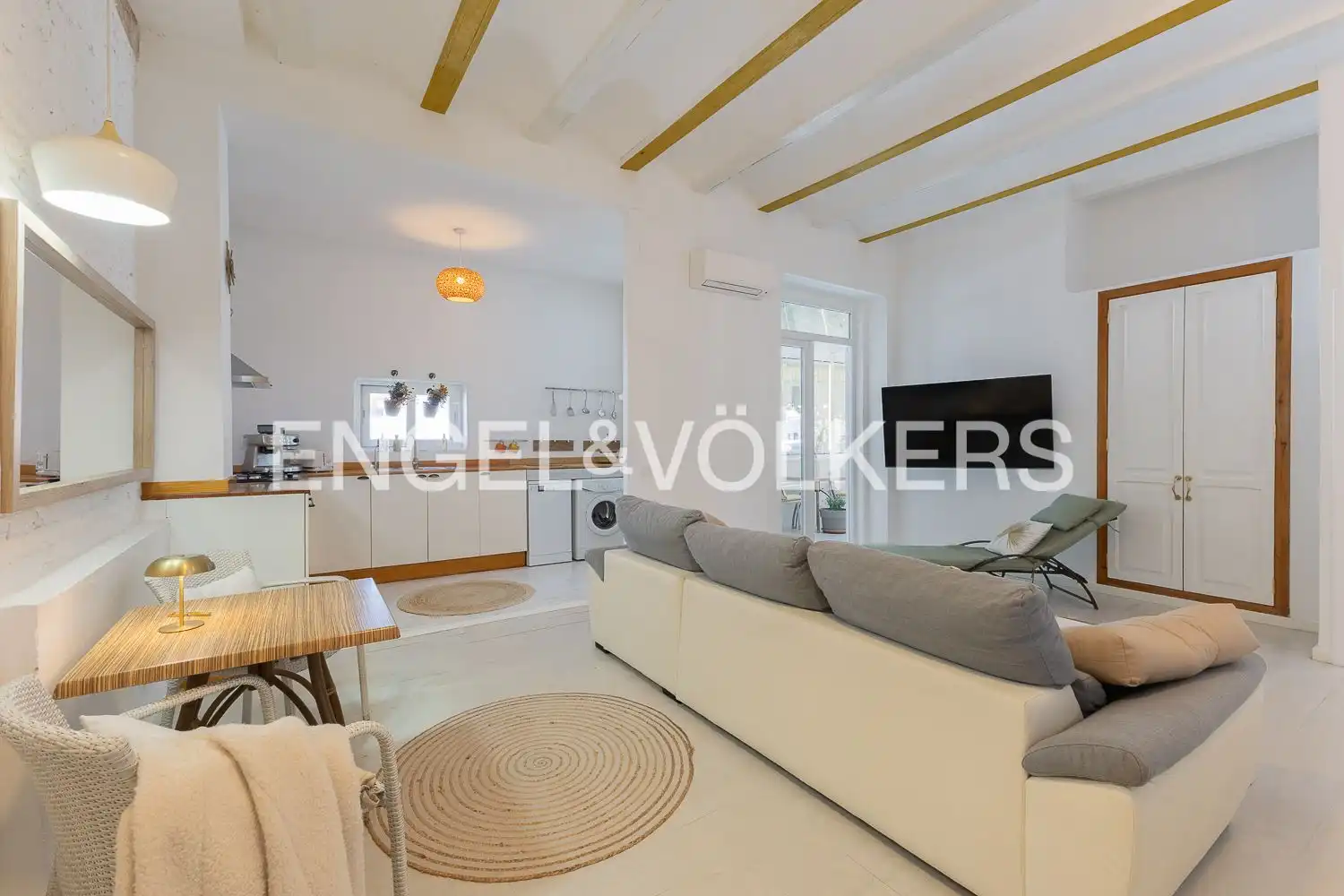 Living room of Flat for rent in Valencia  with Air Conditioner, Heating and Terrace