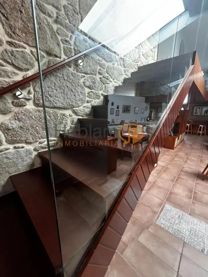 Casa rústica amb terrassa en venda a Moraña, imagen 43