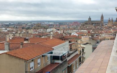 Außenansicht von Wohnung miete in Salamanca Capital mit Heizung, Terrasse und Balkon