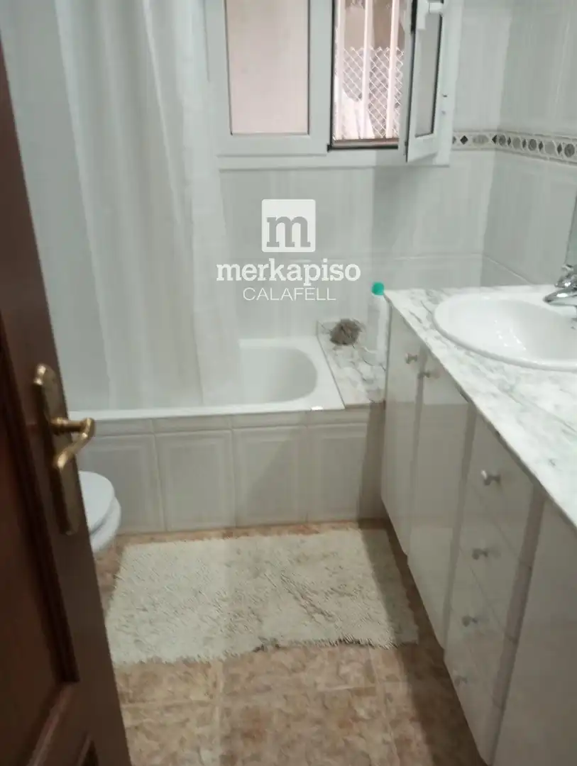 Bathroom of Houses for sale in El Vendrell  with Heating, Terrace and Storage room